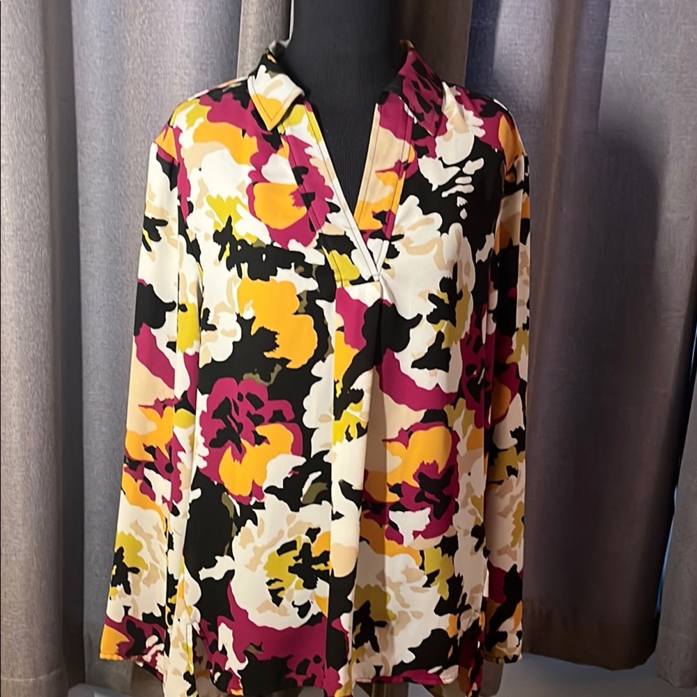 Jones New York Black and Red Wrap Blouse with Notched Collar